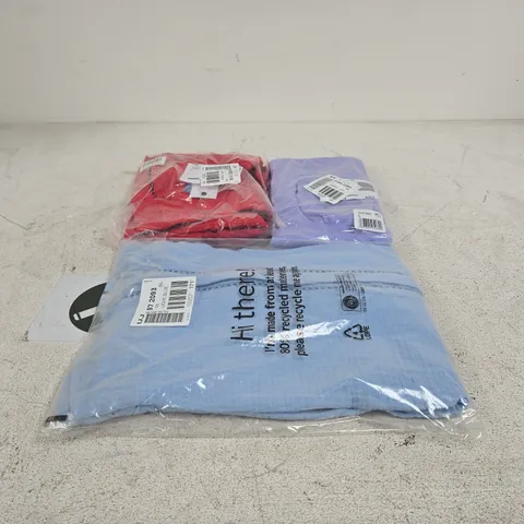 BOX OF APPROXIMATELY 15 ASSORTED CLOTHING ITEMS TO INCLUDE LASCANA ACTIVE LEGGINGS ETC
