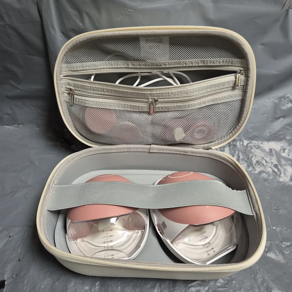MOMCOZY HANDSFREE BREAST PUMP SET 