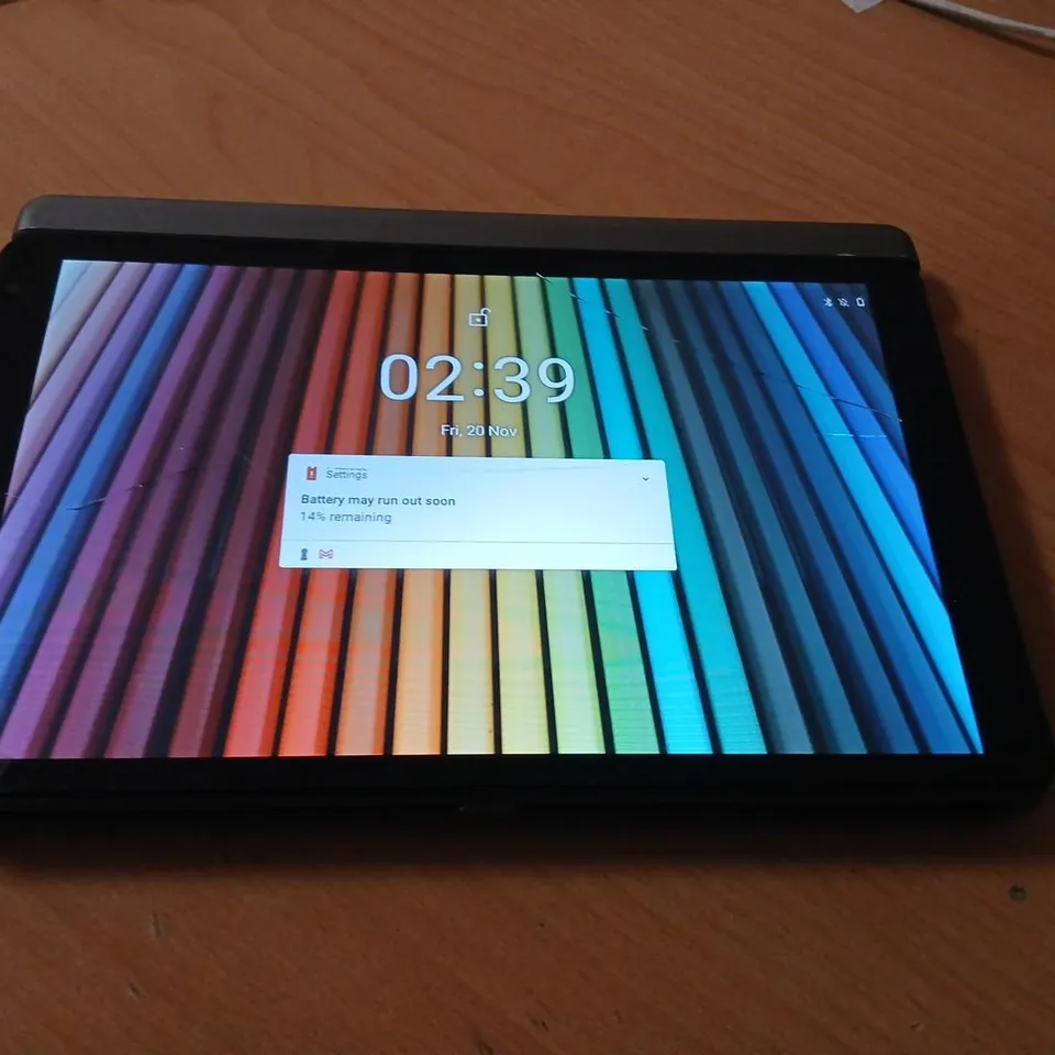 EGL ANDROID TABLET WITH KEYBOARD DOCK – SILVER