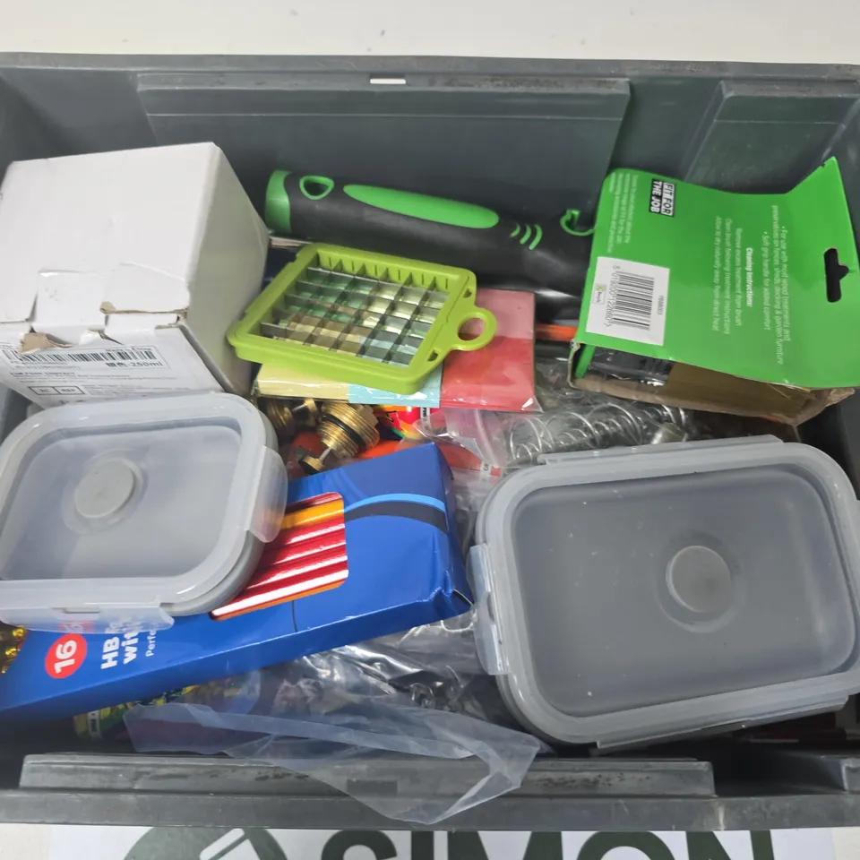 APPROXIMATELY 15 ASSORTED HOUSEHOLD ITEMS TO INCLUDE ANT BAIT STATION, METHOD PELLETS, HB PENCILS, ETC