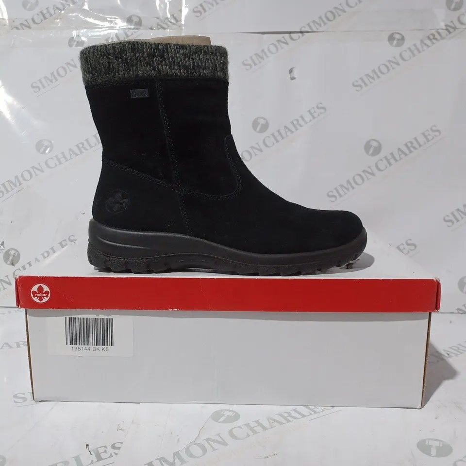 BOXED PAIR OF RIEKER ANTISTRESS WATER RESISTANT ANKLE BOOTS IN BLACK IN SIZE 5