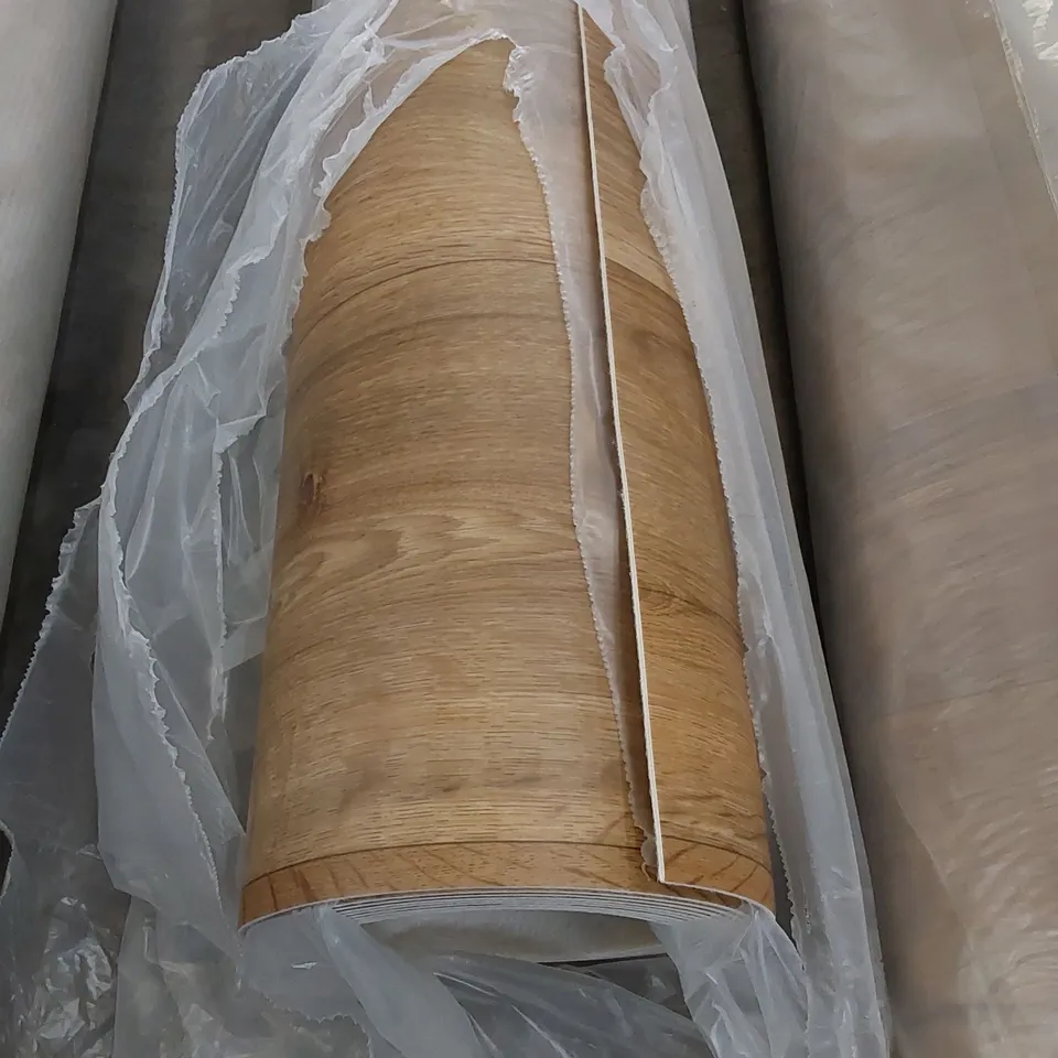 ROLL OF QUALITY ZEENA FUMED OAK NATURAL BEIGE // SIZE: APPROXIMATELY 4 X 4.3m