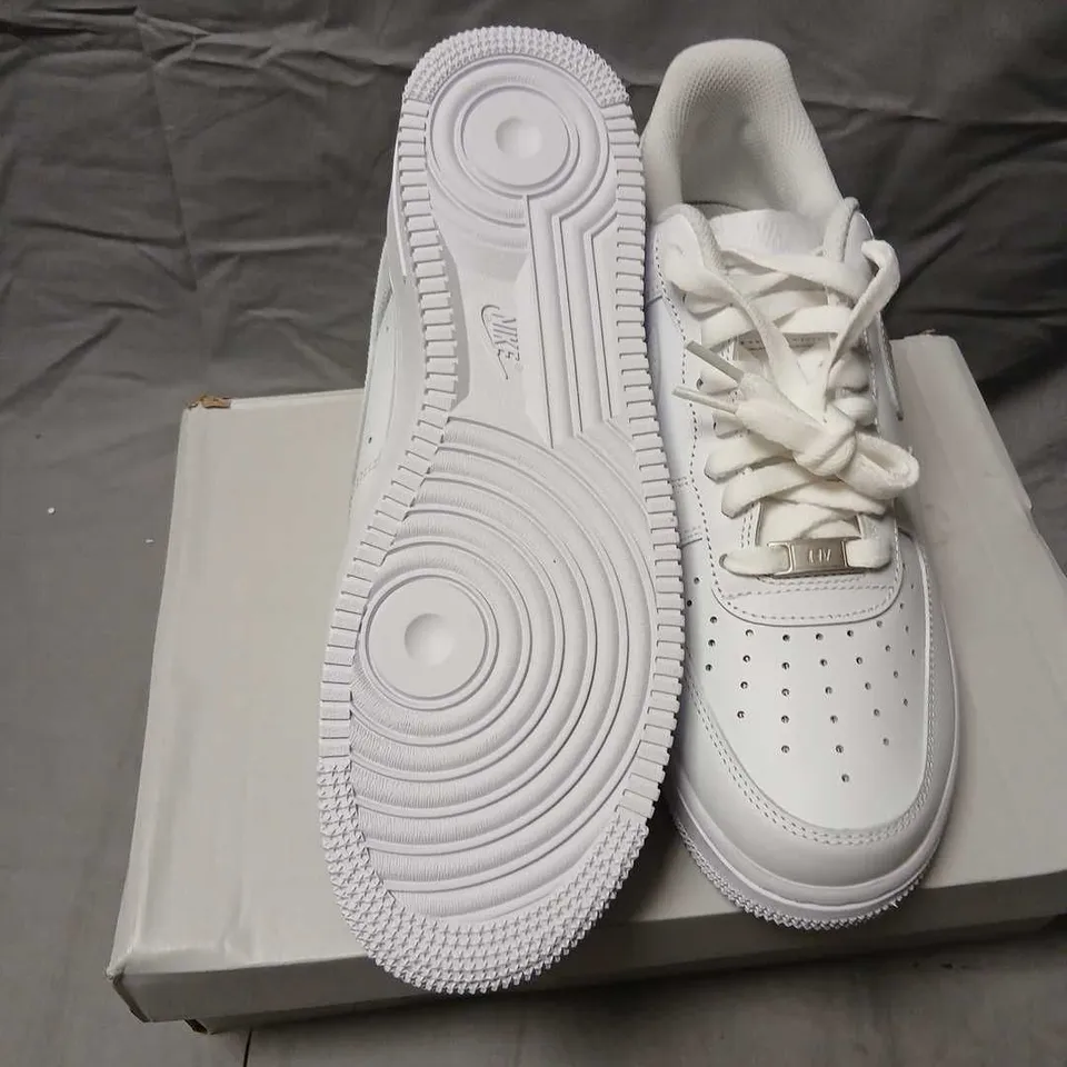 NIKE AIR FORCE 1 '07 WHITE/WHITE SNEAKERS – UK 9