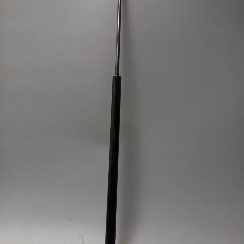BOOT STRUT 670MM
