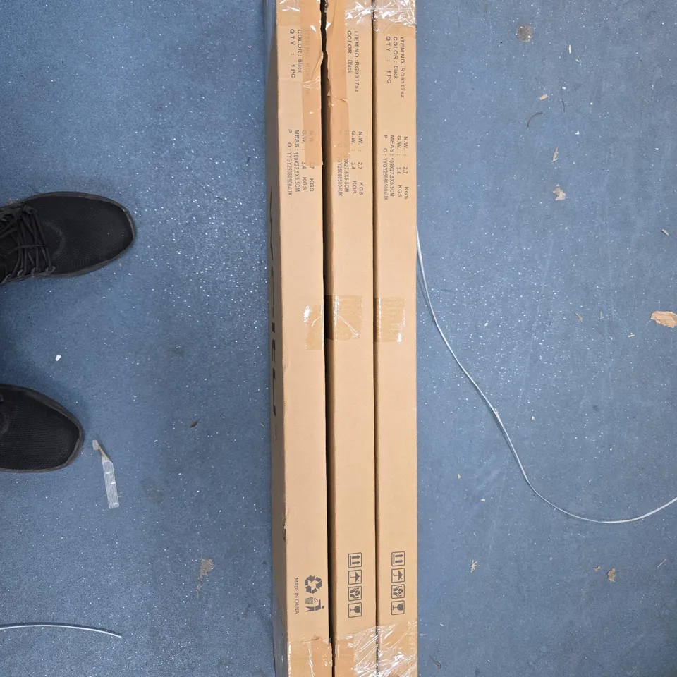 3X WOLTU BLACK WALL SHELVES