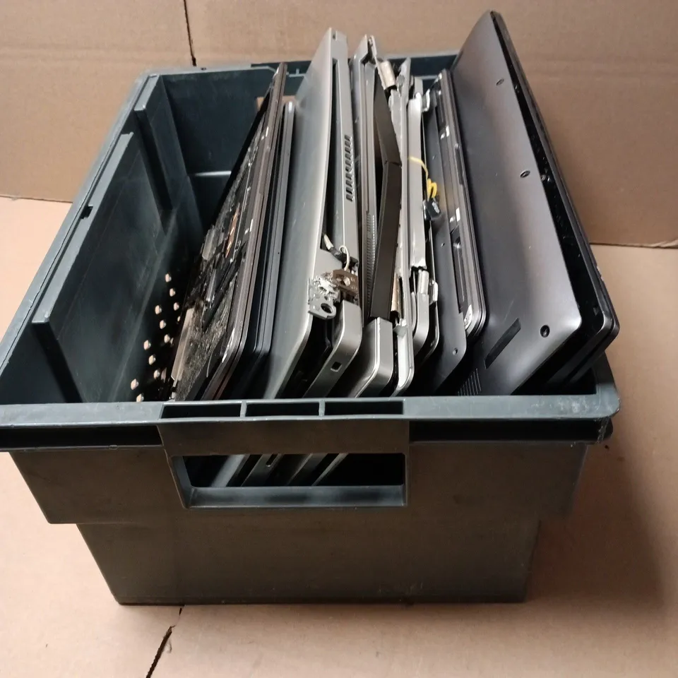 TOTE OF APPROXIMATELY 6 ASSORTED ELECTRICAL ITEMS TO INCLUDE APPLE ETC