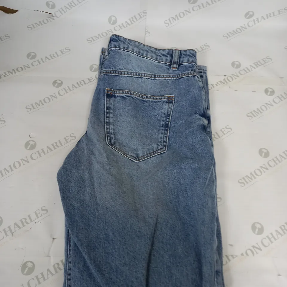 ASOS CASUAL PALE BLUE DENIM JEANS SIZE W30