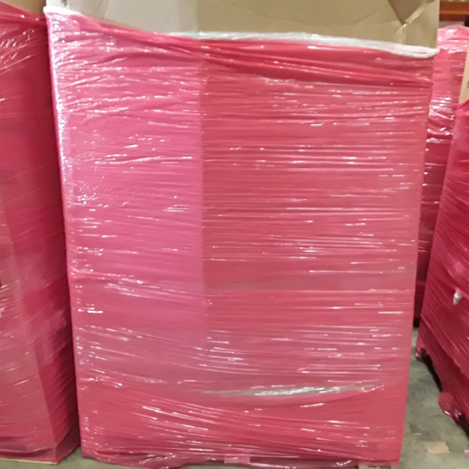 PALLET OF ASSORTED HOUSEHOLD ITEMS TO INCLUDE STEAM CLEANER, BATH BOARDS CUSHIONS AND BATH WATER BARRIER ECT