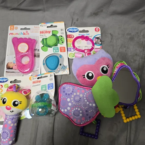 BABY TOYS LOT – MUNCHKIN TEETHER, NUBY POP-IT TEETHER, PLAYGRO OWL RATTLE & NUBY CHEWBIES
