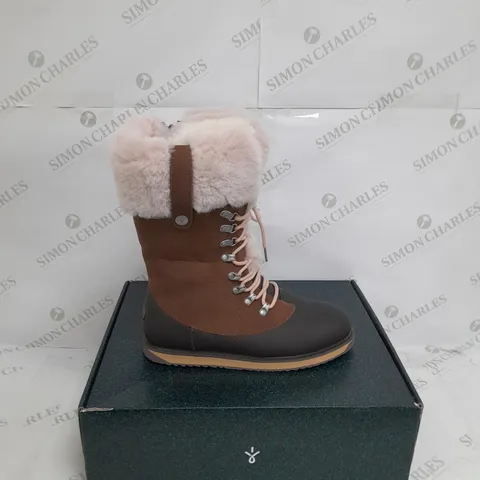 EMU ALL WEATHER ORICA HI WATERPROOF BOOT SIZE 7