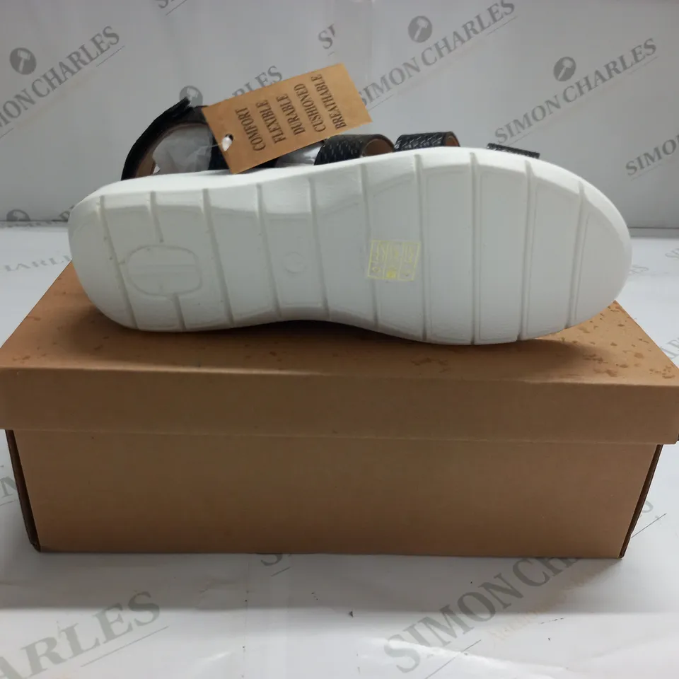 BOXED PAIR OF CUSHION WALK STRAPPY BLACK SANDALS - SIZE 4