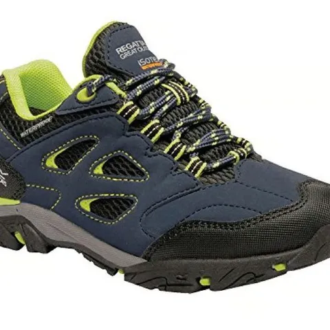 REGATTA CHILDRENS/KIDS HOLCOMBE LOW JUNIOR HIKING BOOTS NAVY BLAZER/LIME PUNCH SIZE CHILDS 9