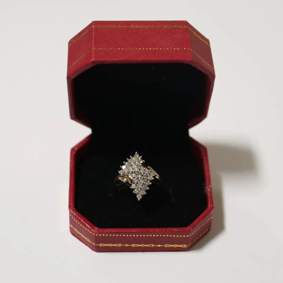 9CT GOLD DRESS RING SET WITH NATURAL DIAMONDS WEIGHING +1.00CT