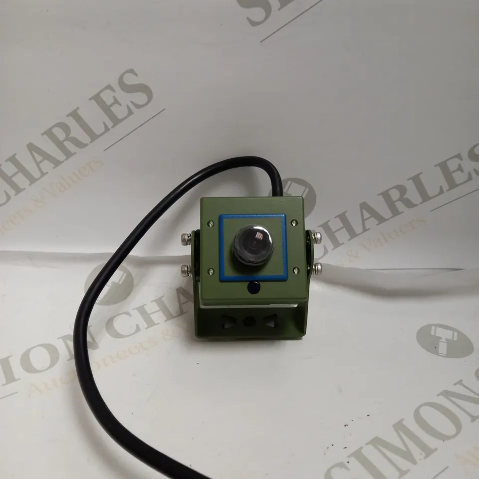 BOXED GREEN FEATHERS BIRD BOX CAMERA 