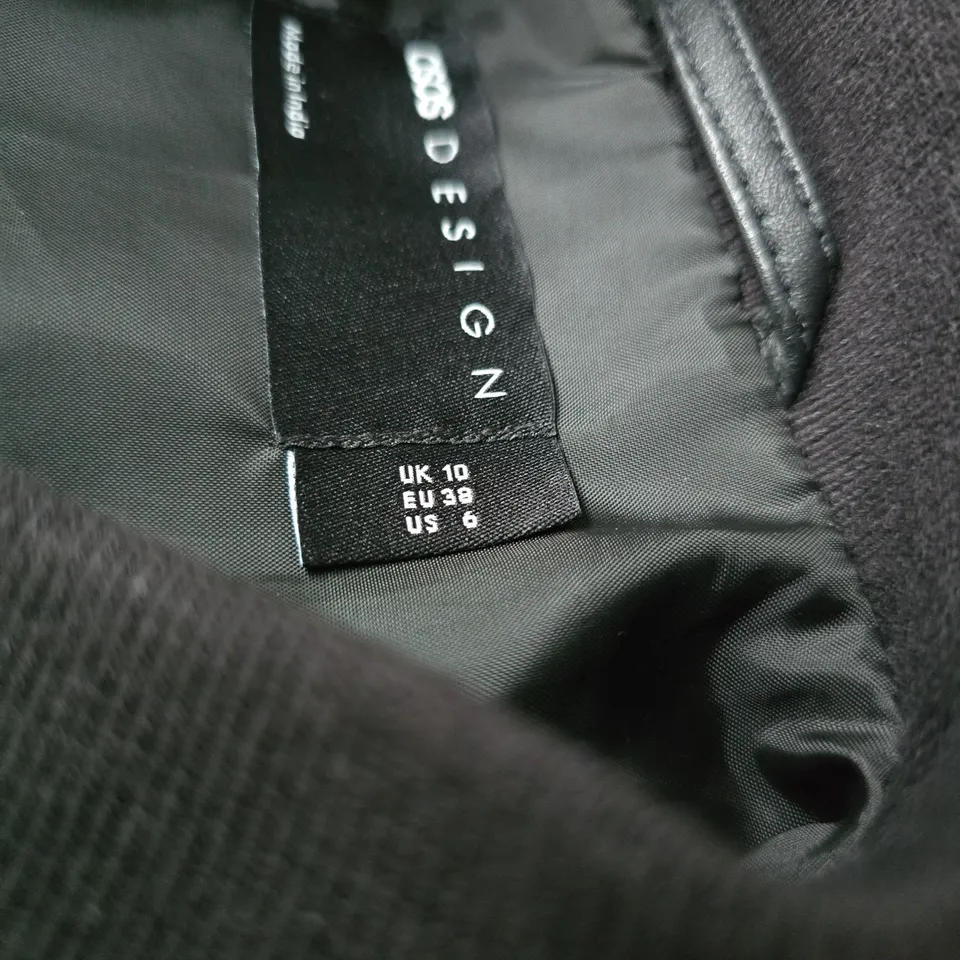 UK 10 ASOS DESIGN BOMBER JACKET – BLACK FAUX LEATHER (EU 38)