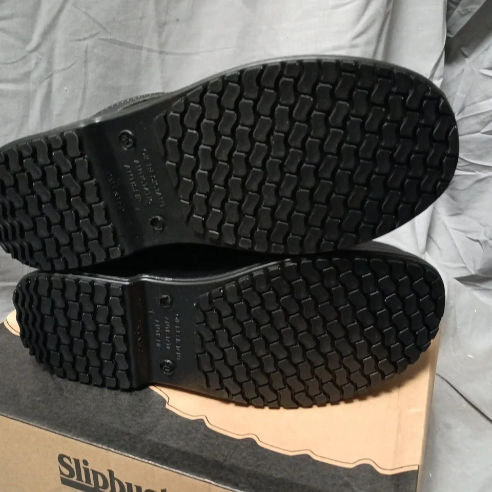 SLIPBUSTER BASIC SLIP RESISTANT SHOE – BLACK – SIZE 40