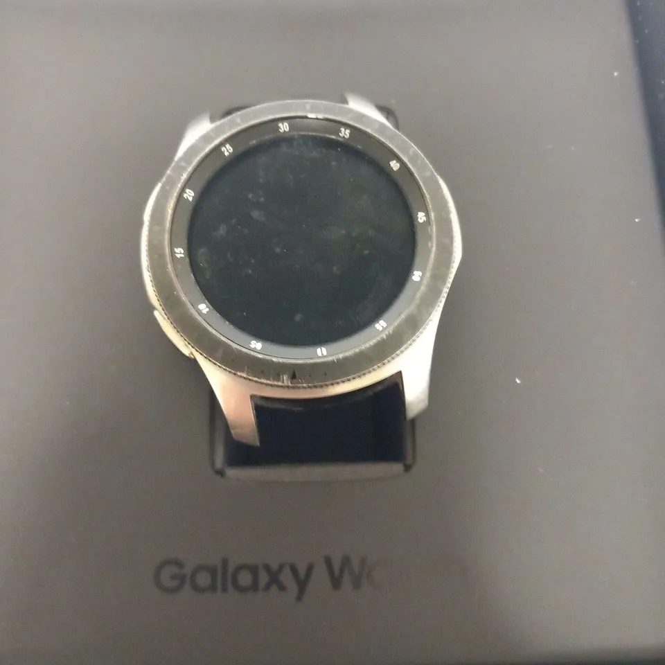 BOXED SAMSUNG GALAXY SM-R800 WATCH- NO STRAP