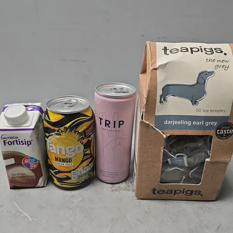 APPROXIMATELY 20 ASSORTED DRINKS ITEMS TO INCLUDE - TRIP , TANGO MANGO , TEAPIGS DARJEELING EARL GREY ETC
