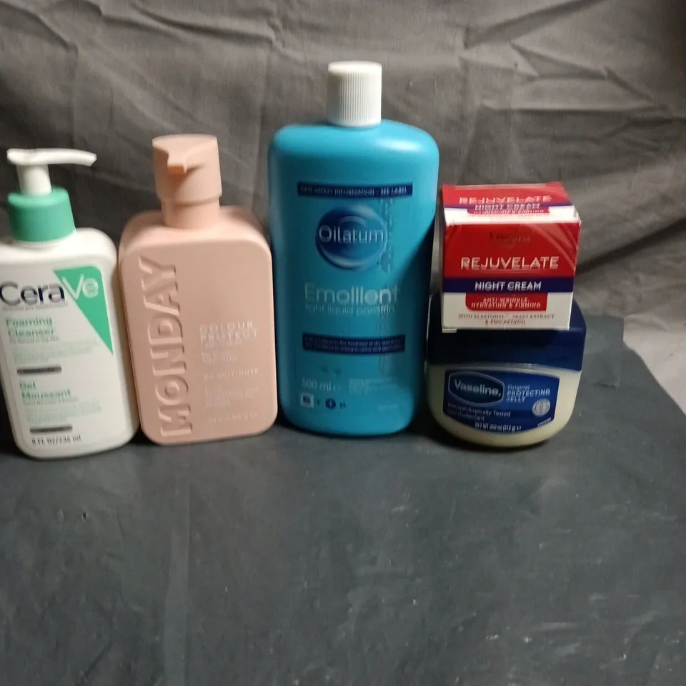 APPROXIMATEY 20 ASSORTED HEALTH AND BEAUTY PRODUCTS TO INCLUDE - OILATUM EMOLLIENT - CERAVE FOAMING CLEANER AND LACURA REJUVELATE NIGHT CREAM