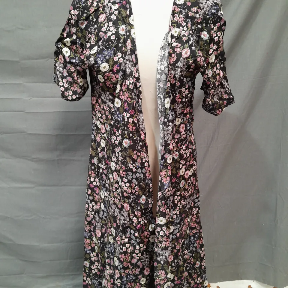 SOAKED KARVEN DRESS IN BLACK W. FLORAL DESIGN SIZE MEDIUM