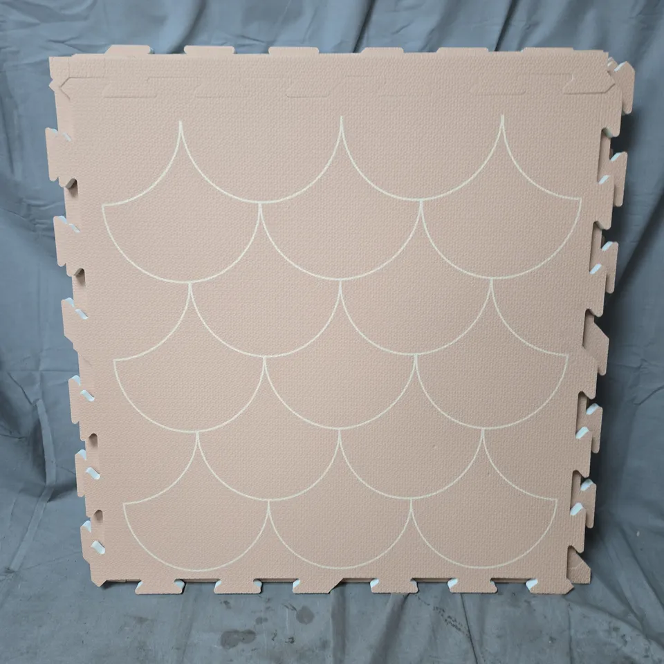 SET OF 6 INTERLOCKING FOAM PLAYMAT IN ROSE WITH SCALLOP PATTERN - APPROX 64X64CM