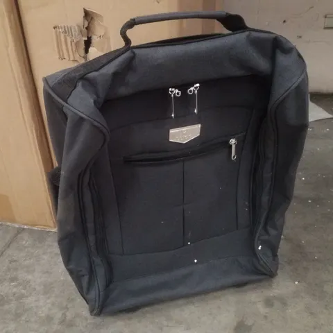 LUGG CABIN APPROVED LIGHTWEIGHT TRAVEL BAG WITH WHEELS