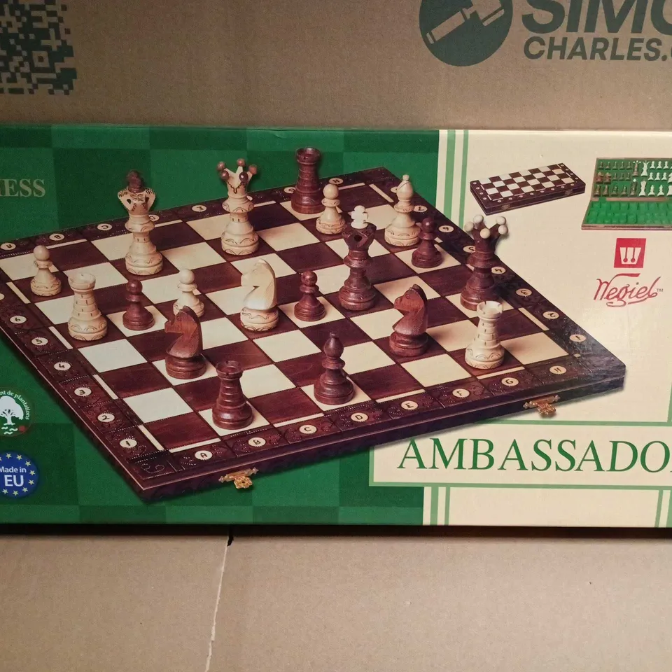 AMBASSADOR CHESS SET – BOXED