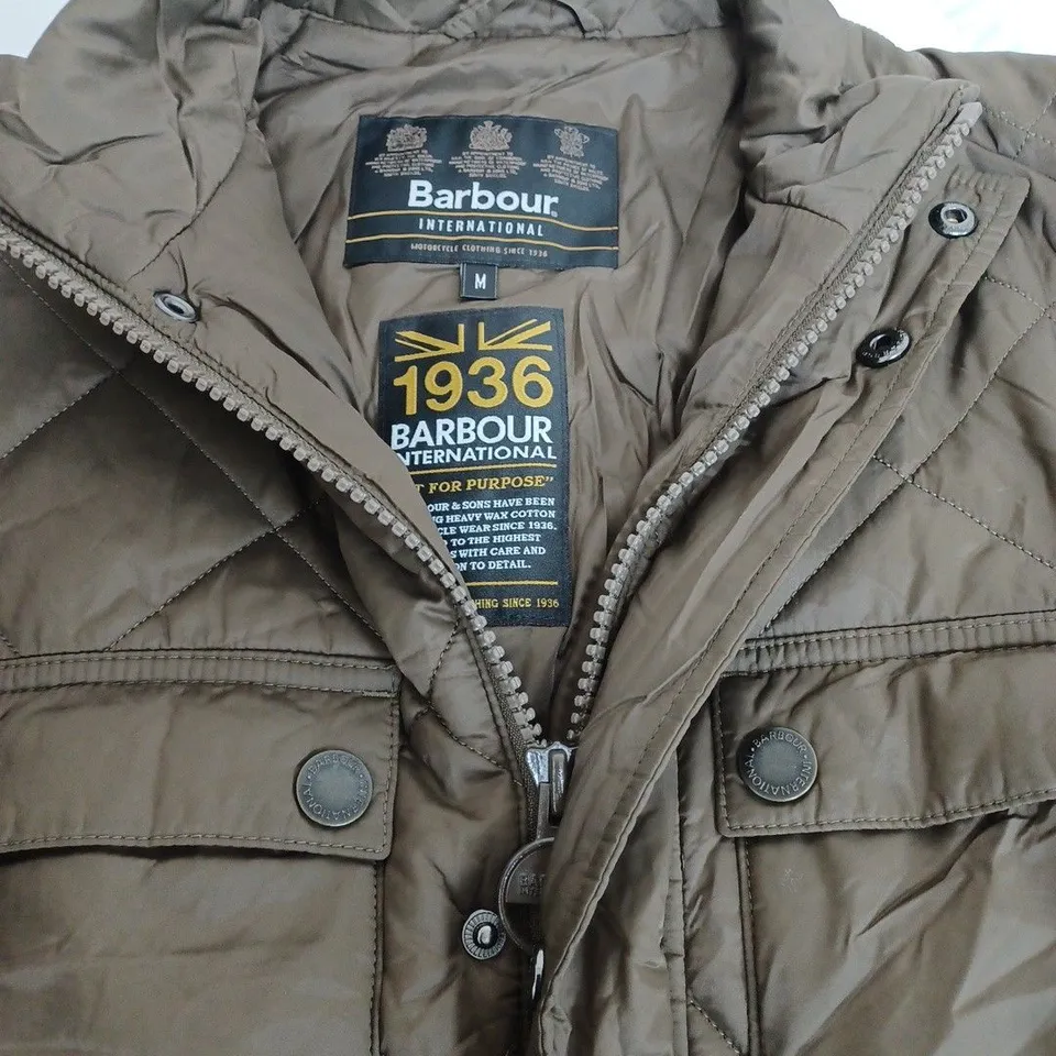 BARBOUR ZIP THROUGH JACKET IN KHAKI GREEN - M