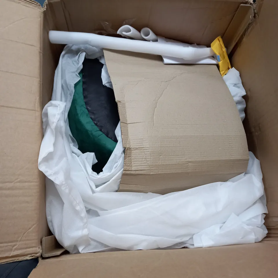 BOXED GREEN KEIRA ACCENT CHAIR  RRP £199.01