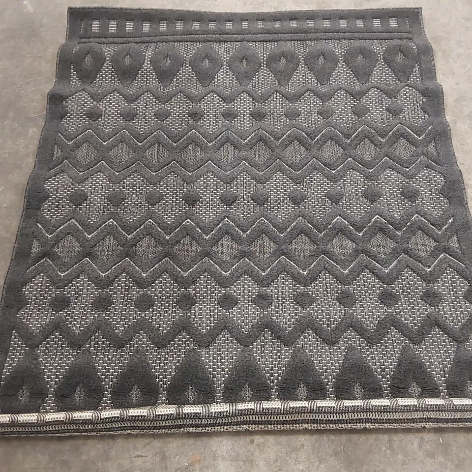 PACO HOME LIVORNO RUG - 160 x 120cm