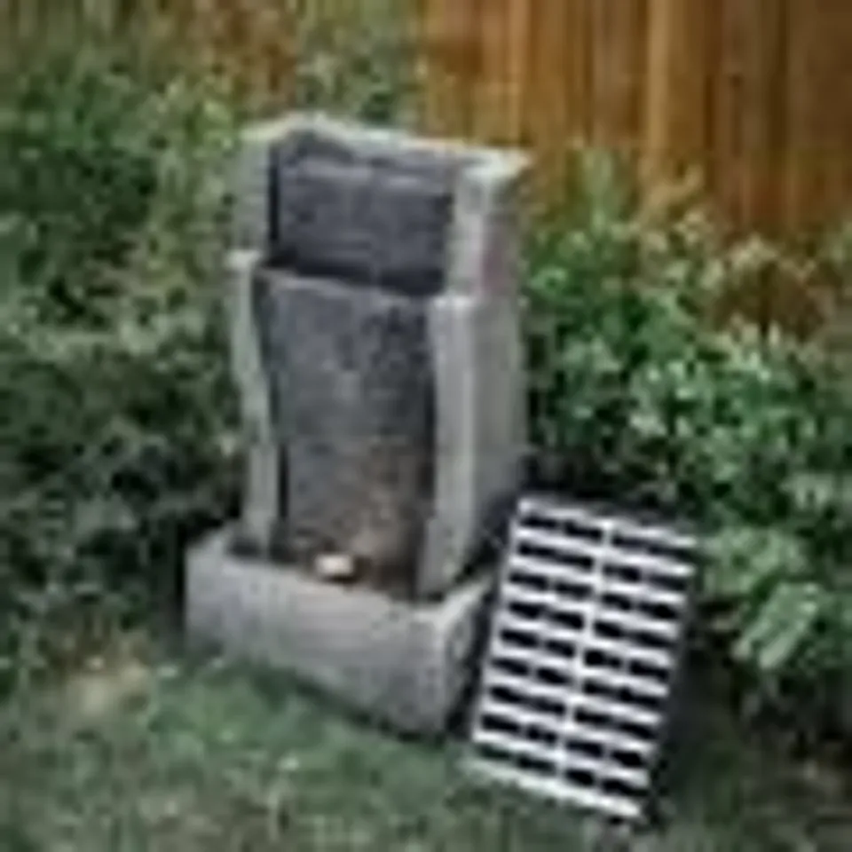 BOXED LAETITIA RESIN SOLAR FOUNDATION