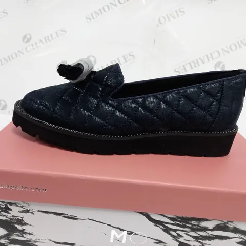 BOXED PAIR OF MODA IN PELLE EMMERSON NAVY BLUE SIZE 3