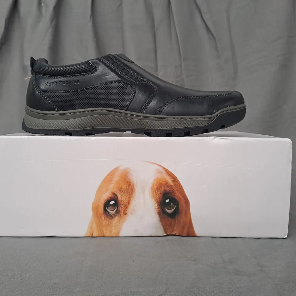 BOXED PAIR OF HUSH PUPPIES JASPER SHOES IN BLACK UK SIZE 7