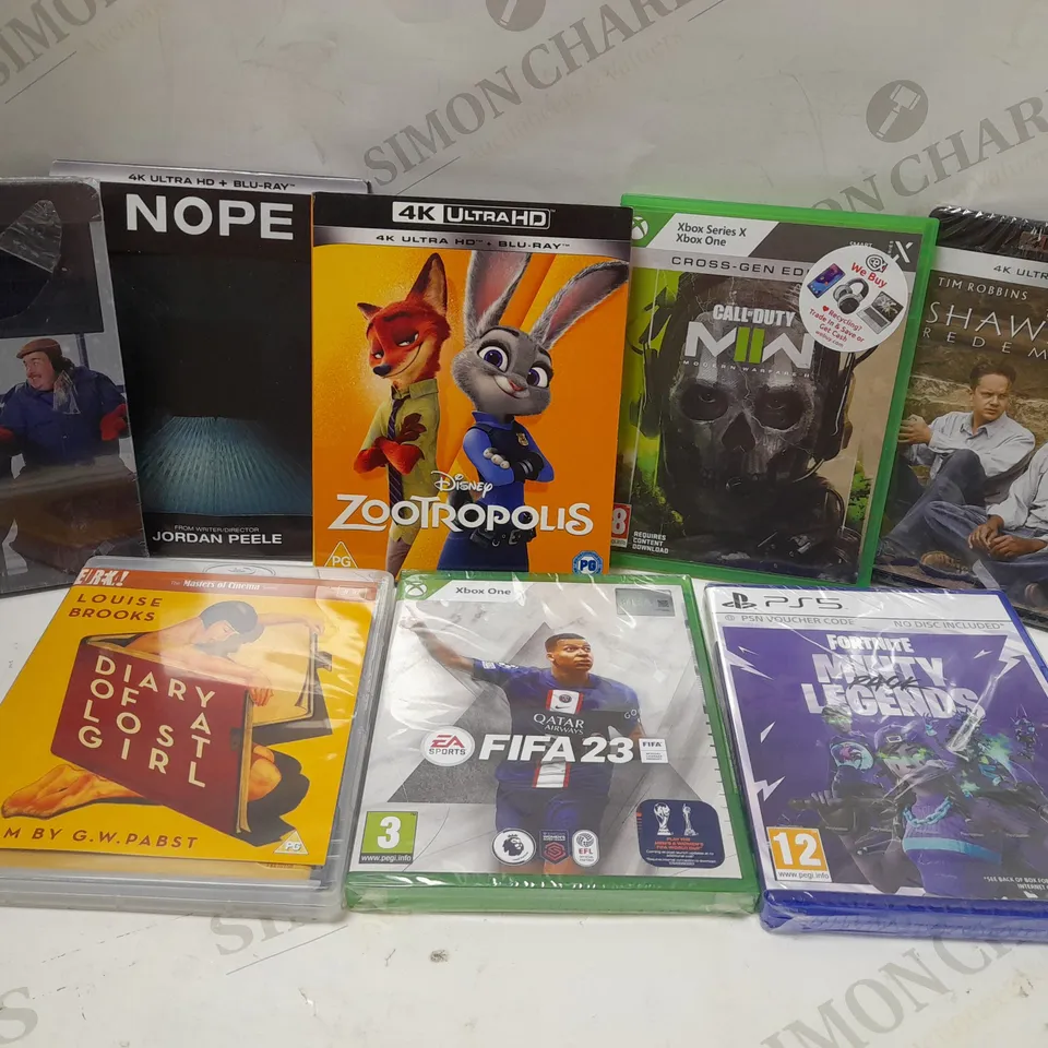 LOT OF APPROX 8 ASSORTED DVD'S/VIDEO GAMES TO INCLUDE ZOOTROPOLIS, XBOX ONE CALL OF DUTY MODERN WARFARE II, XBOX ONE FIFA 23, ETC