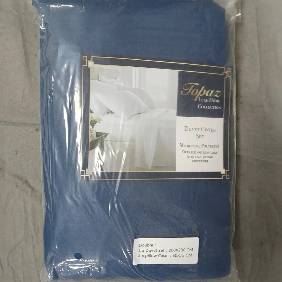 BOX OF APPROXIMATELY 8 TOPAZ HOME DUVET COVER SETS IN BLUE