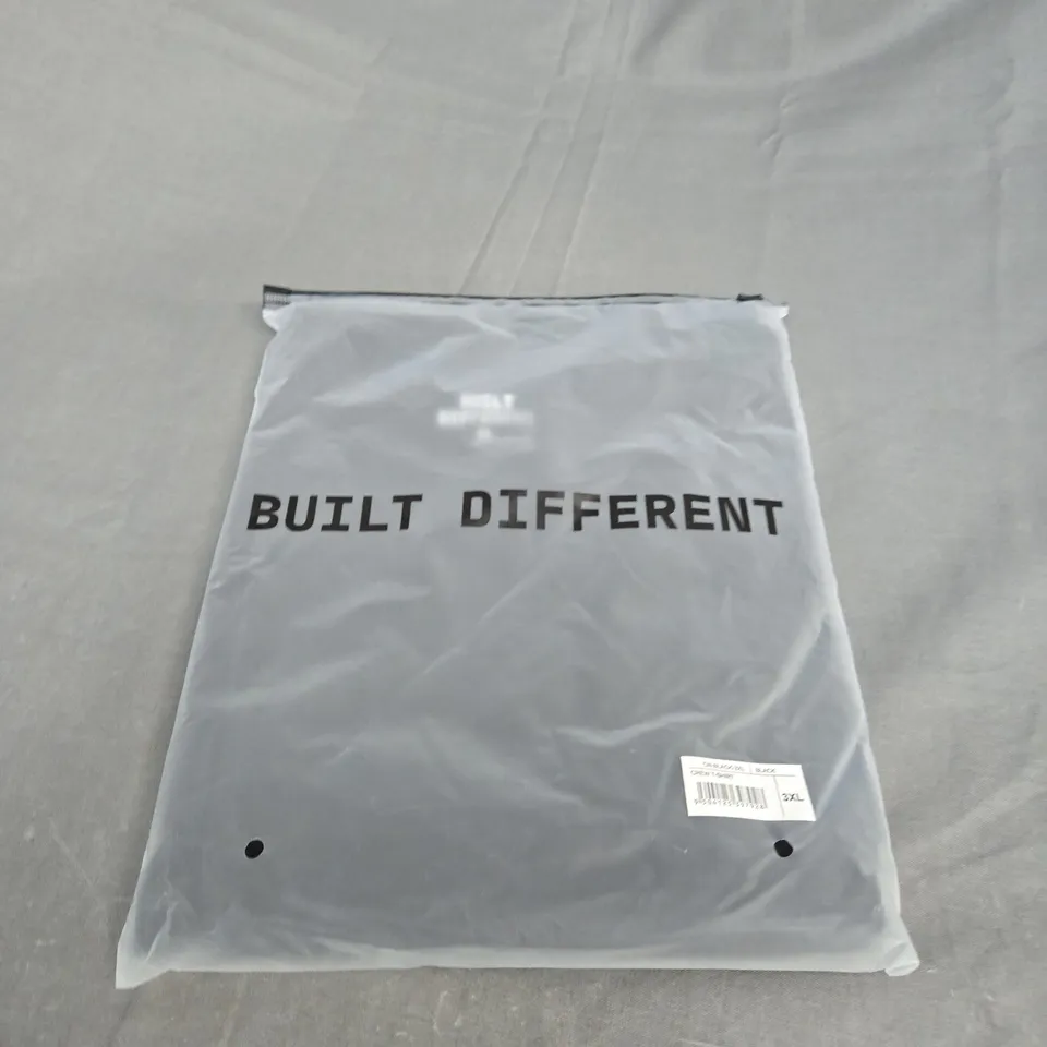 BAGGED BUILT DIFFERENT CREW T-SHIRT SIZE 3XL