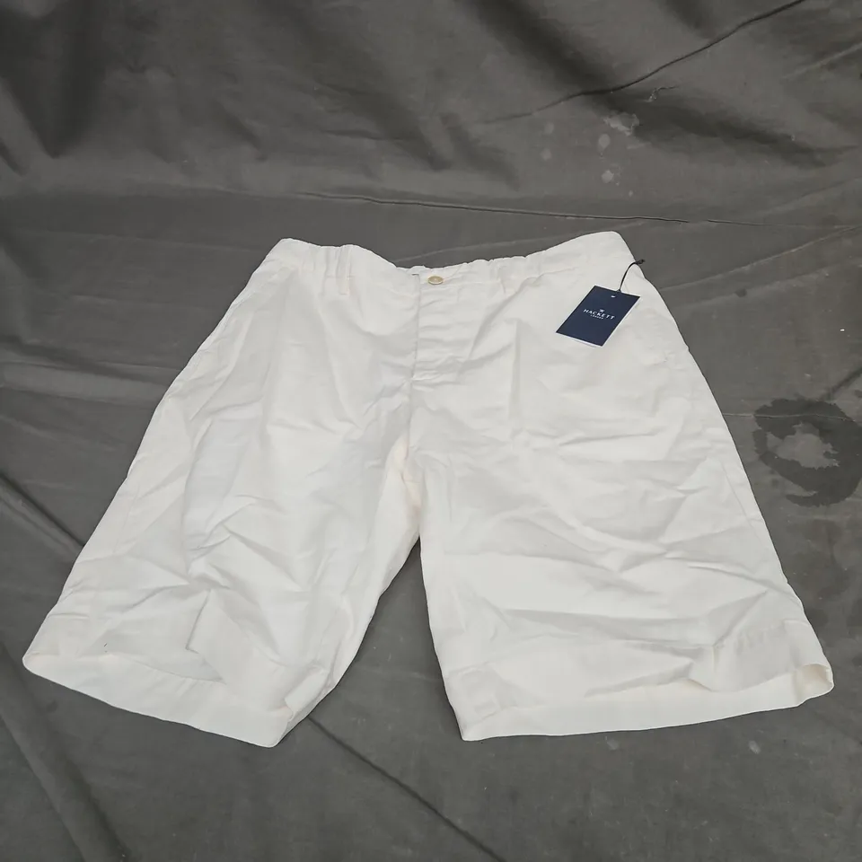 HACKETT CORE SHORTSS IN OPTIC WHITE SIZE 32"