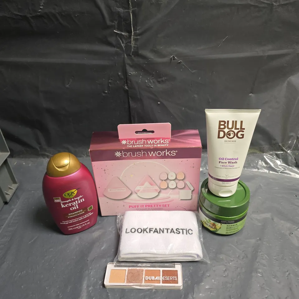 APPROXIMATEY 20 ASSORTED HEALTH AND BEAUTY PRODUCTS TO INCLUDE - BULL DOG OIL CONTROL FACIAL WASH - BRUSH WORKS PUFF IT PRETTY SET AND LOOK FANTASTIC FACE CLOTH