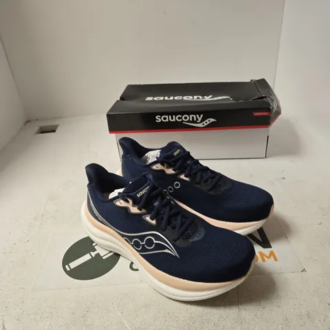 SAUCONY TRIUMPH 23 WOMEN'S RUNNING SHOES β NAVY/CAMEO UK9 (US11)
