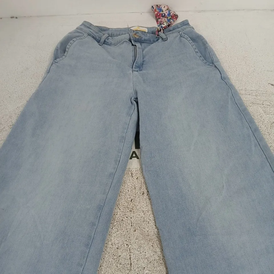 Maison Onado Light-Wash Denim Jeans – L/40