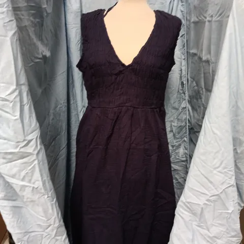 NOBODY'S CHILD SLEEVELESS AUDREY MIDAXI DRESS – NAVY, UK 14 (EU 42 / USA 10)