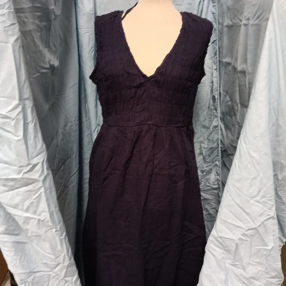 NOBODY'S CHILD SLEEVELESS AUDREY MIDAXI DRESS – NAVY, UK 14 (EU 42 / USA 10)