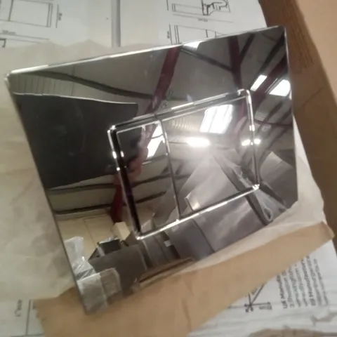BOXED GROHE CHROME TOILET FLUSH BUTTON