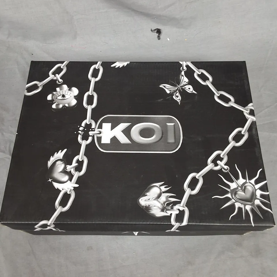 BOXED KOI TIRA MARY JANE'S FATAL TOUCH EDITION IN PURPLE - UK 6