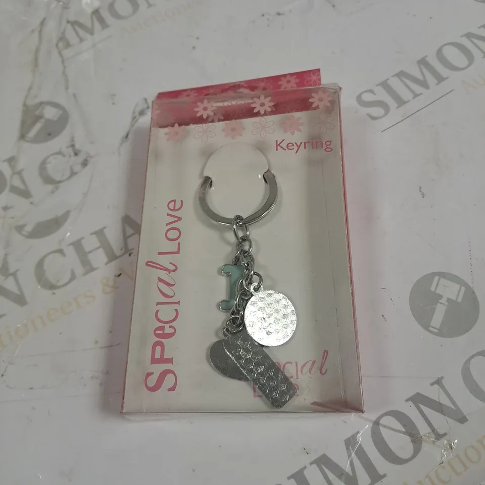 BOX OF 5 ASSORTED ITEMS TO INCLUDE SMARTWATCH, TV REMOTE, KEY RING