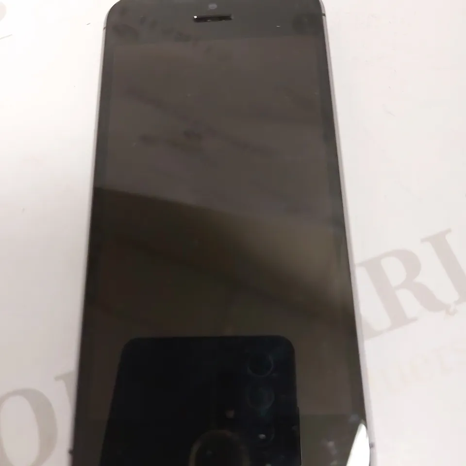 APPLE IPHONE SE (1ST GENERATION) A1723 