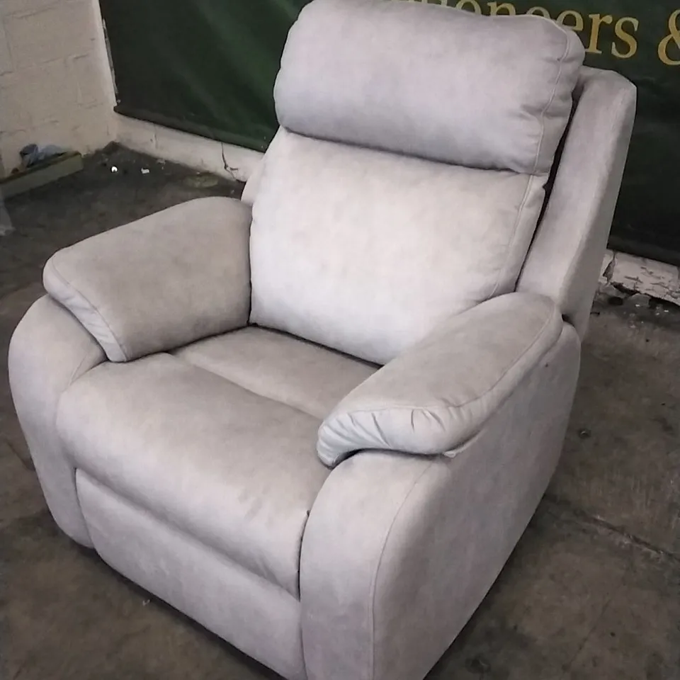 QUALITY BRITISH DESIGNED & MANUFACTURED G PLAN KINGSBURY POWER RECLINER STINGRAY PLATINUM SUEDE ARMCHAIR