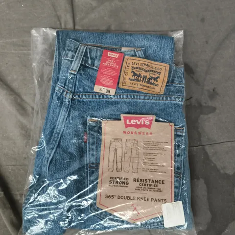 LEVIS 565 DOUBLE KNEE JEANS IN BLUE SIZE 31/32