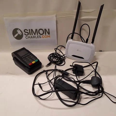 TP-Link Wireless Router with 2 Antennas + Card Payment Terminal – White