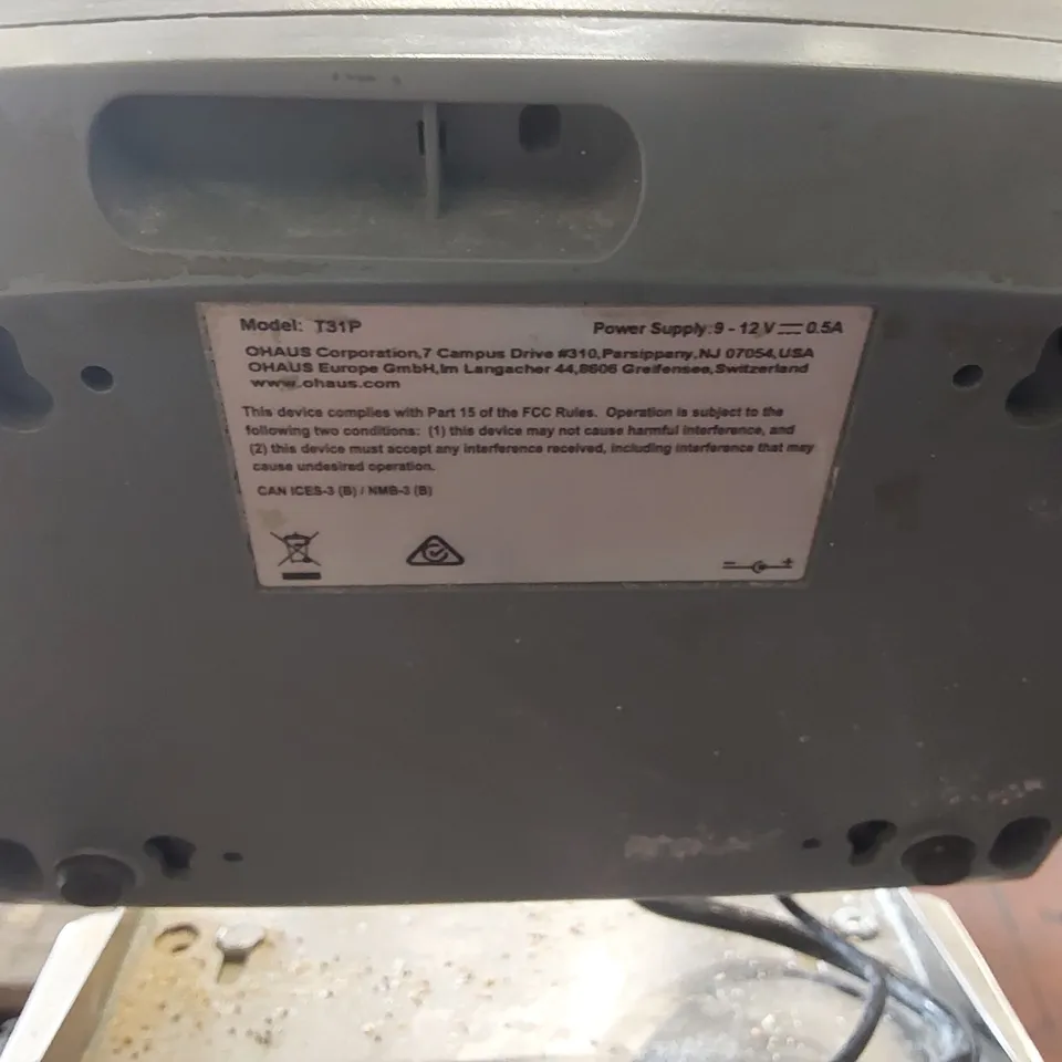 OHAUS DEFENDER 3000 BENCH SCALE WITH T31P DISPLAY